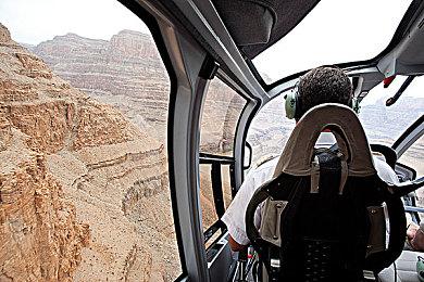 漫威人气超英毒液亮相ChinaJoy 神秘反派现身点燃现场气氛